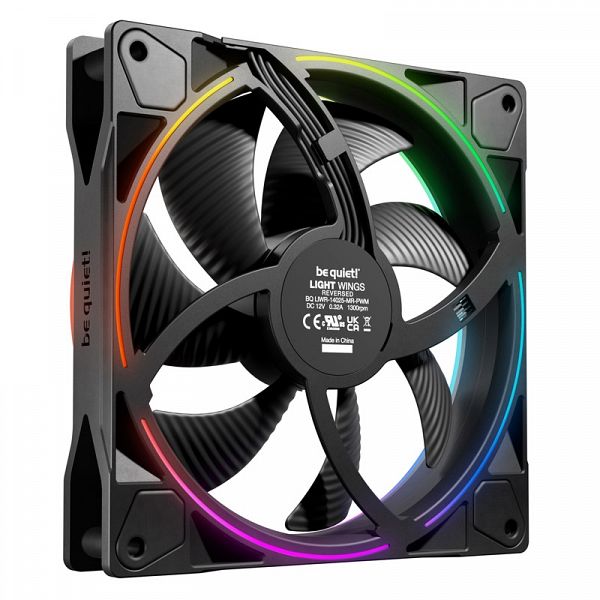 BE QUIET! LIGHT WINGS (BL134) Reverse 140mm 4-pin PWM ARGB črn ventilator