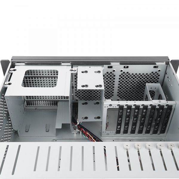 Chieftec 4U rackmount ohišje za strežnik UNC-409S-B-OP