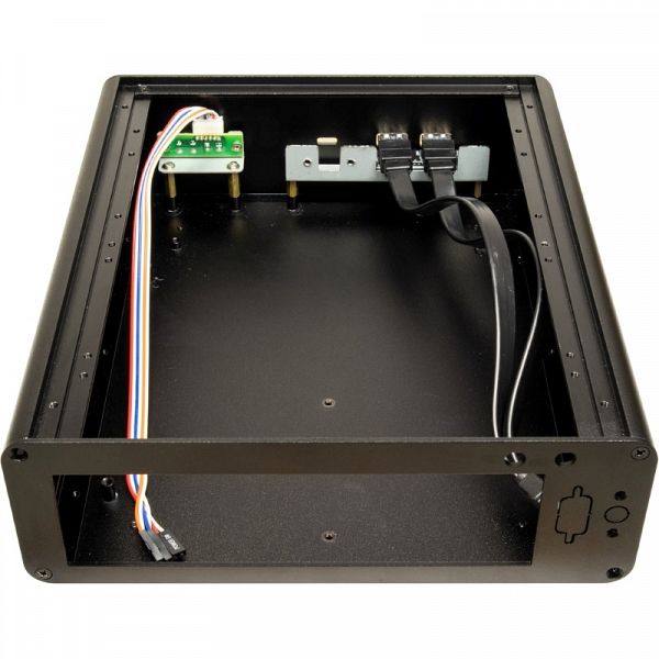 INTER-TECH Mini ITX IP-60 črno ohišje