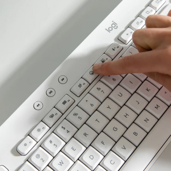 Logitech tipkovnica K650 Signature, Wireless, bela, SLO g.