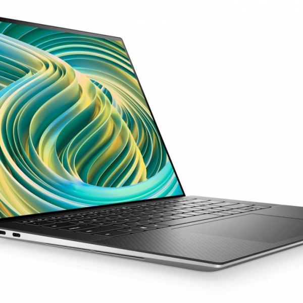 Prenosnik DELL XPS 15 (9530) i7-13700H/32GB/SSD 1TB/15.6' FHD/RTX 4050 6GB/W11Pro 