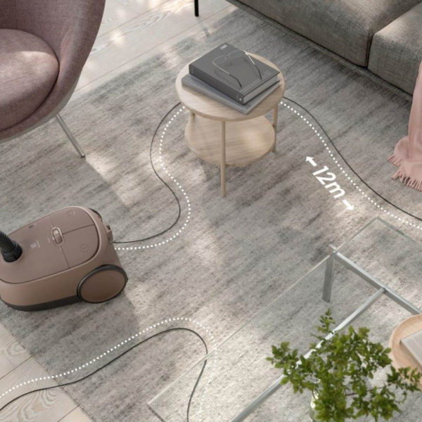 Sesalnik z vrečko Electrolux EB61C3WBL