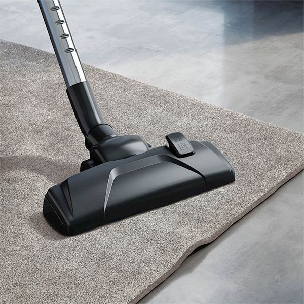 Sesalnik z vrečko Electrolux EEG41CB