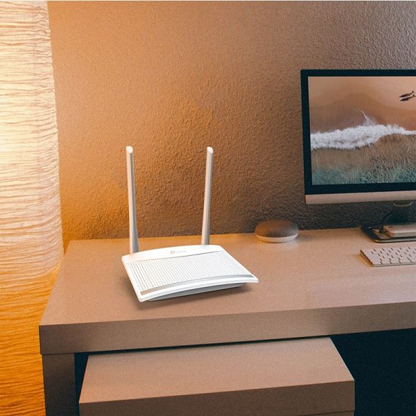 TP-LINK TL-WR820N 300Mbps brezžični usmerjevalnik router