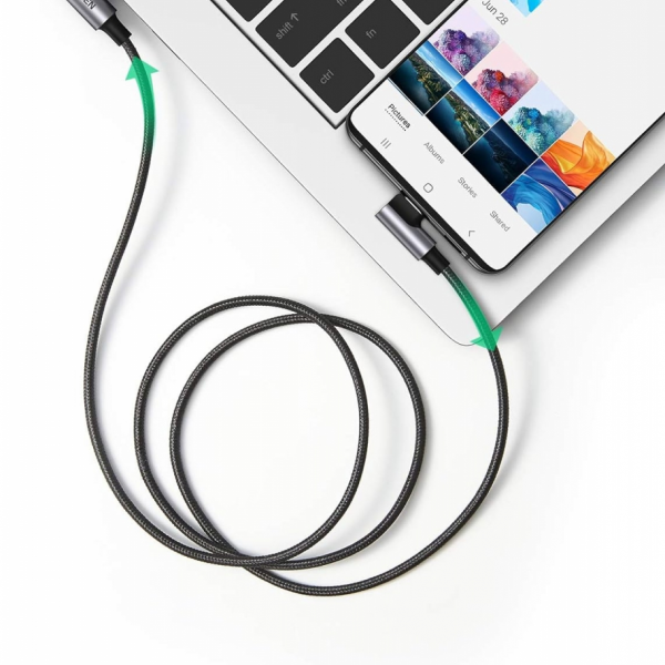 Ugreen USB v USB C 90-stopinjski kabel za hitro polnjenje 2M