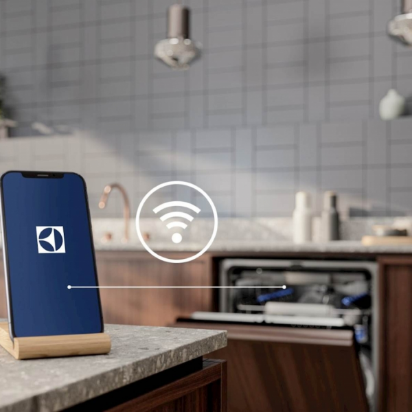 Vgr. pomivalni stroj Electrolux EEG88700W, WiFi, inverter motor
