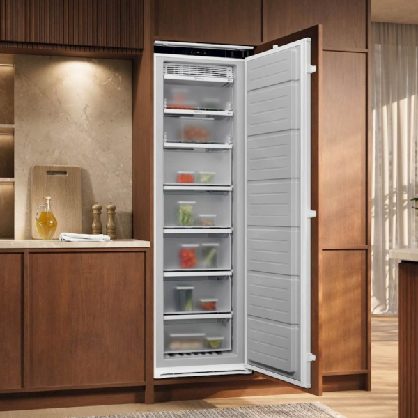 Vgradna zamrzovalna omara Electrolux EUN7NE18S, 177,2 cm