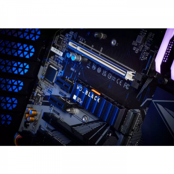 WD 8TB Black SN850X M.2 2280 PCI-e 4.0 NVMe 1.4 SSD disk s hladilnikom