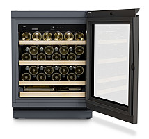 Hladilnik za vino, primeren za vgradnjo pod pultom, za temperiranje vina