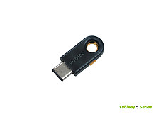 Varnostni ključ Yubico YubiKey 5C, USB-C, črn