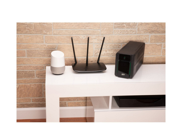 APC Easy UPS BVX 900VA 230V Schuko