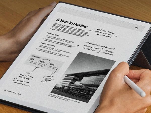 E-bralnik Kindle Scribe 2026, 11'', 32GB, WiFi, 300dpi, Premium Pen, USB-C, siv