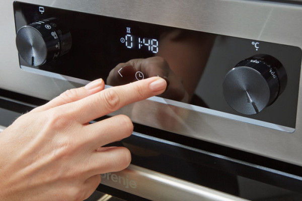 Električni štedilnik z indukcijskim kuhališčem MEKIS5101I