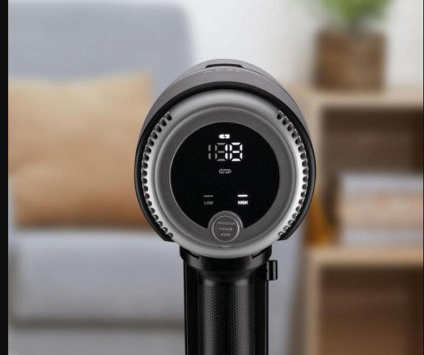 Hisense pokončni sesalnik HVC6264BK HVC6264BK
