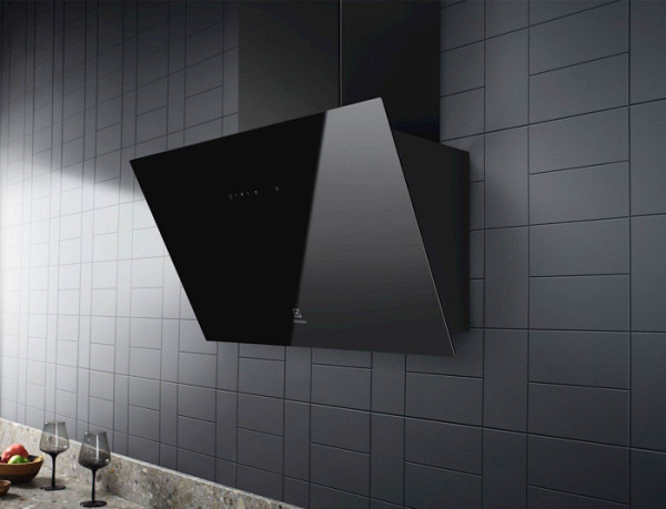 Kaminska kuhinjska napa Electrolux LFV436K, črna, 60 cm