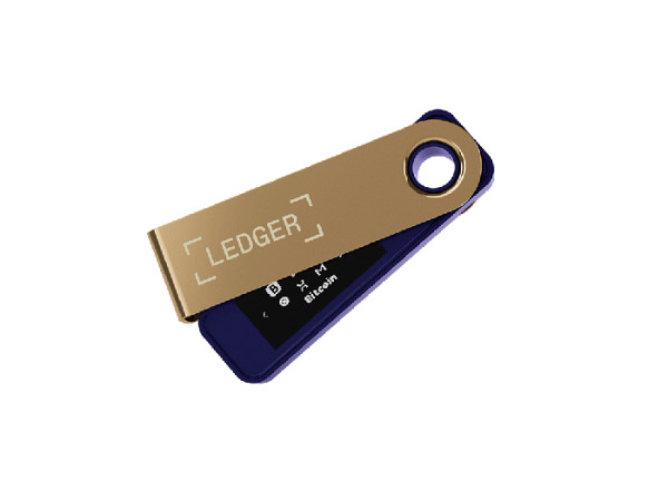 Ledger Nano S PLUS, denarnica za Bitcoin in druge kriptovalute, Ferro Fuchsia