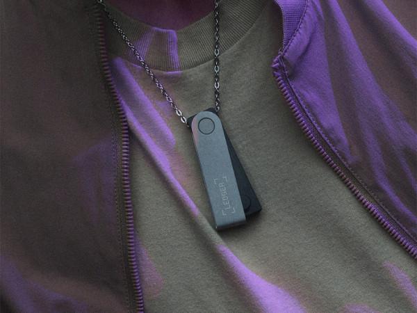 Ledger Nano S PLUS, denarnica za Bitcoin in druge kriptovalute, Oxidate Green