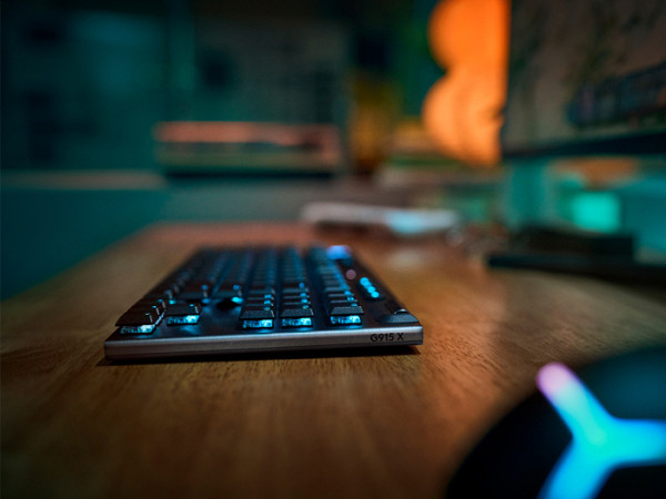 LOGITECH G915 X LIGHTSPEED TKL Tactile brezžična RGB mehanska gaming slo črna tipkovnica