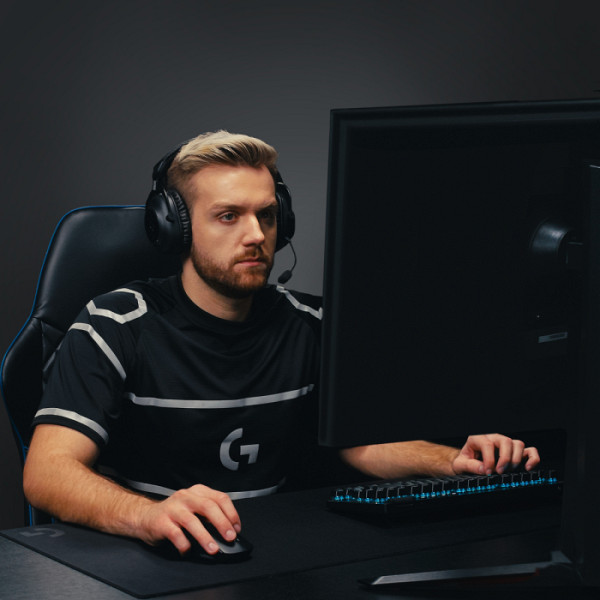 LOGITECH PRO X TKL LIGHTSPEED brezžična RGB Tactile mehanska gaming slotisk črna tipkovnica