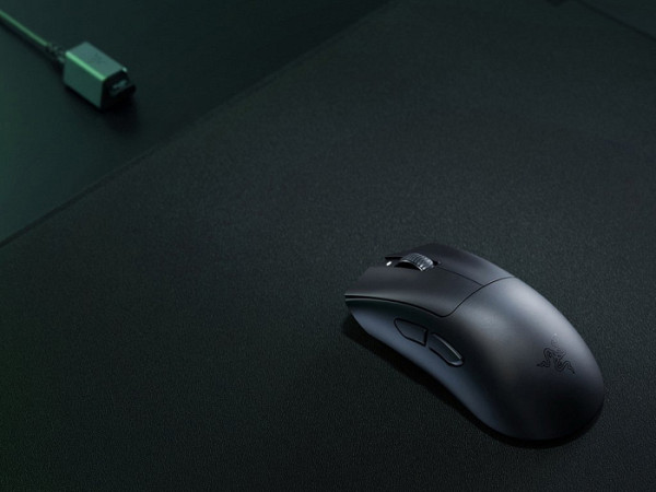 Miška Razer DeathAdder V3 HyperSpeed, črna
