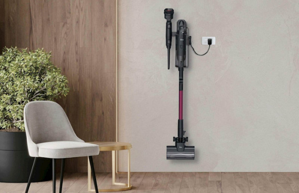 Multifunkcijski baterijski sesalnik HOOVER HF610HX 011