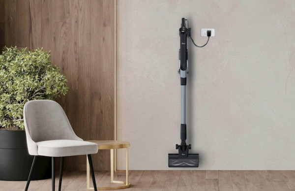 Multifunkcijski baterijski sesalnik HOOVER HF210HP 011