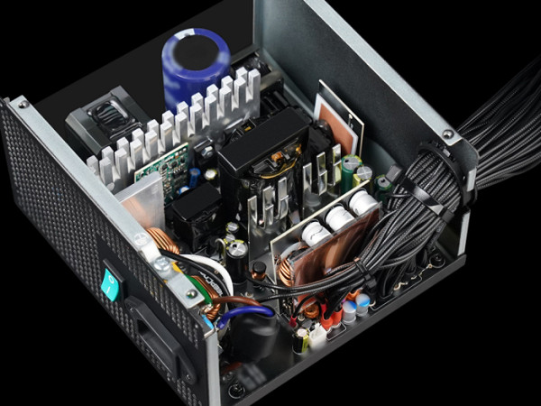 Napajalnik ATX Gamer Storm by DeepCool PN750D V2 750W, 12V-2x6, 80 PLUS Gold, črn