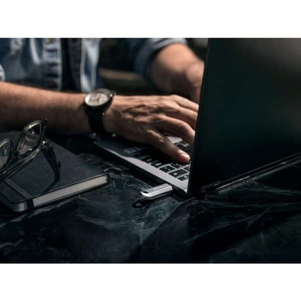 SanDisk 128GB Ultra Luxe USB-C 3.2 USB ključ