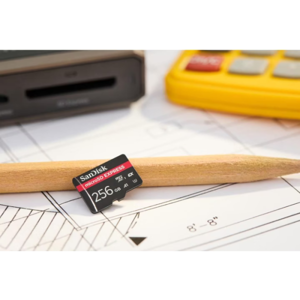 SanDisk 256GB Express NVMe UHS-I microSDXC spominska kartica