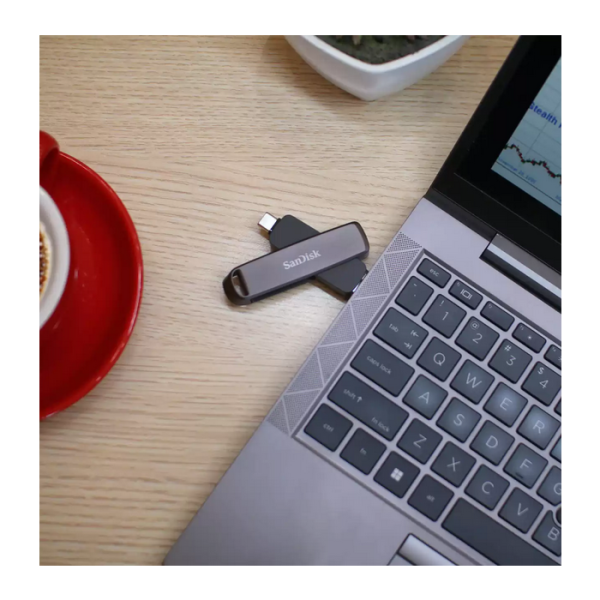 SanDisk 2TB Extreme PRO Dual Drive USB-C/A 3.2 USB ključ