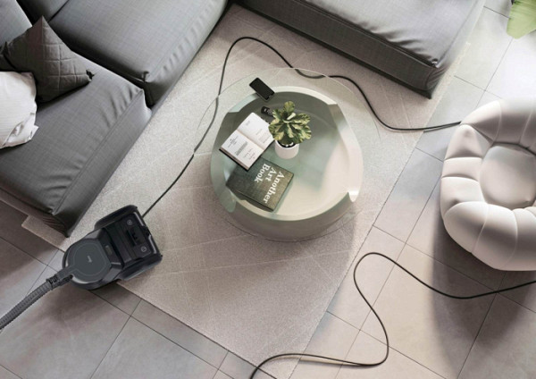 Sesalnik HOOVER HP210P 011, ciklon, 800 W + PET krtača