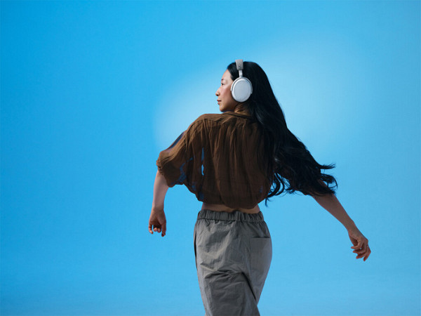 Slušalke Sennheiser MOMENTUM 4 Wireless, bele