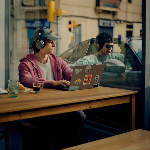 Slušalke Sennheiser MOMENTUM 5 Wireless, črne