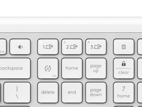 Tipkovnica in miška Logitech Signature Slim Combo MK950, bela, SLO g.