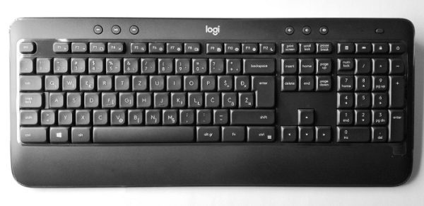 LOGITECH MK540 črna brezžična slovenska tipkovnica + miška