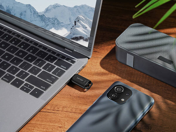 USB ključek Lexar JumpDrive V400, 256GB, USB 3.0, 100 MB/s