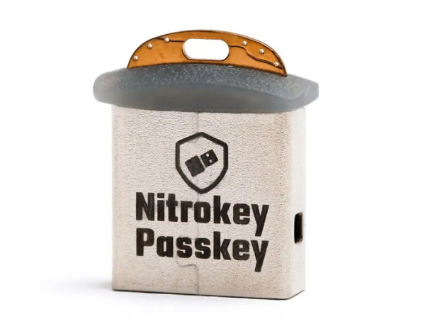 Varnostni ključ Nitrokey Passkey, USB-A