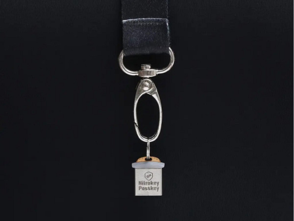 Varnostni ključ Nitrokey Passkey, USB-A