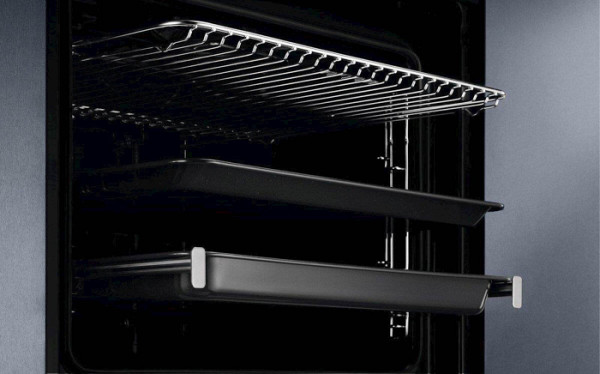 Vgradna pečica Electrolux EOF5C50BZ,  SurroundCook
