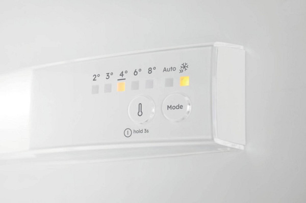 Vgradni komb. hladilnik Electrolux ENA7NE18S, No Frost