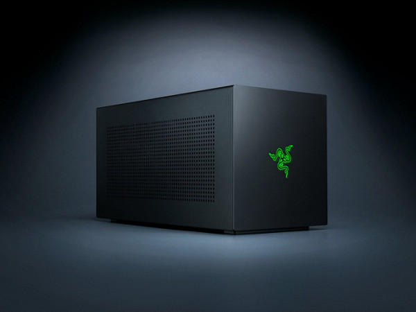 Zunanje ohišje za grafično kartico Razer Core X V2, eGPU, Thunderbolt 5, brez napajalnika