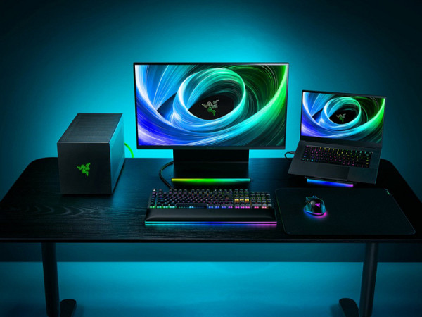 Zunanje ohišje za grafično kartico Razer Core X V2, eGPU, Thunderbolt 5, brez napajalnika